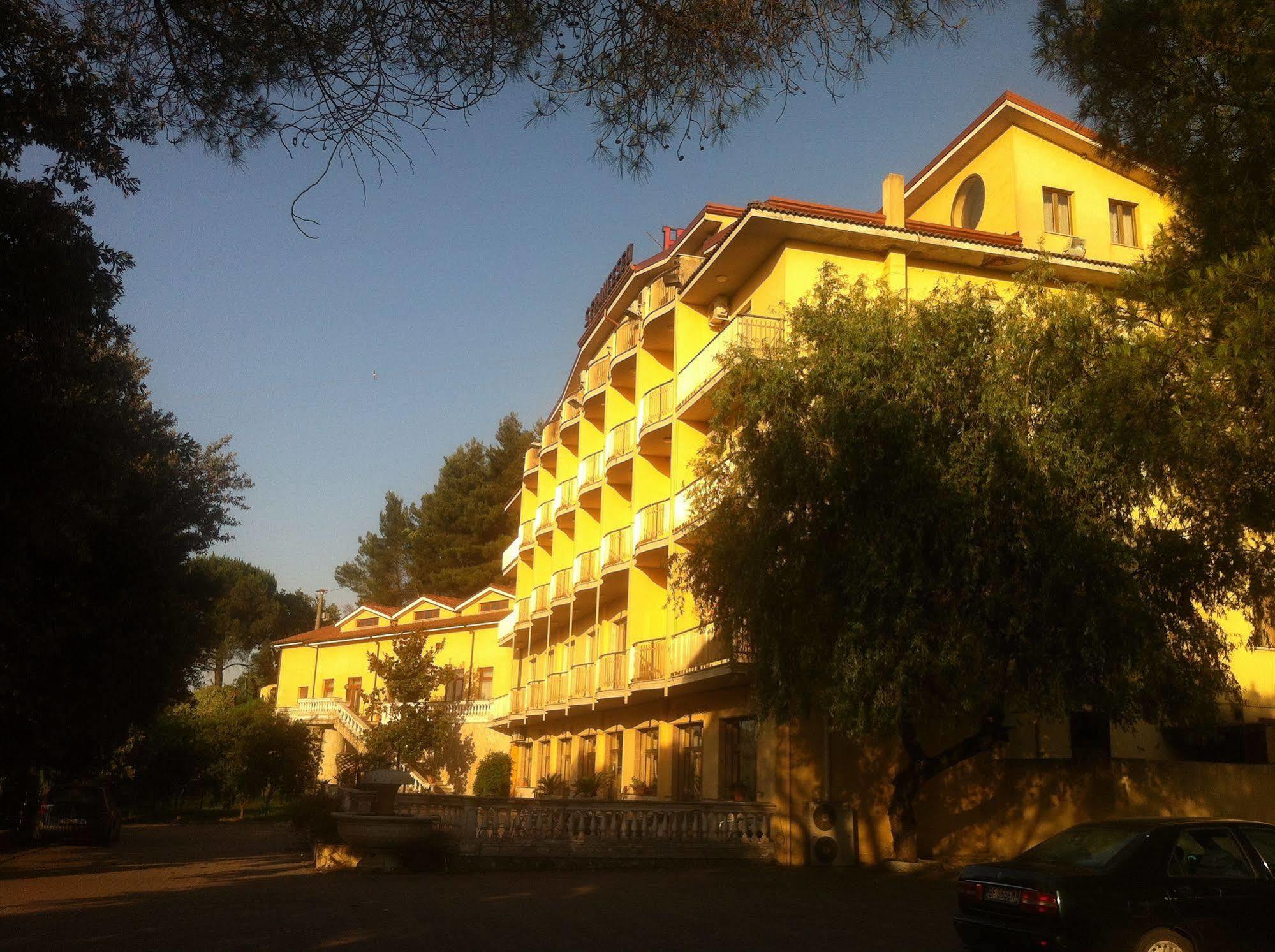 Hotel San Francesco Terme Spezzano Albanese Buitenkant foto